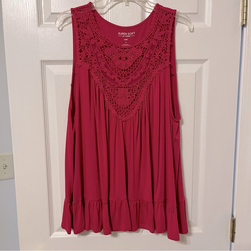 Torrid lace detail tank top